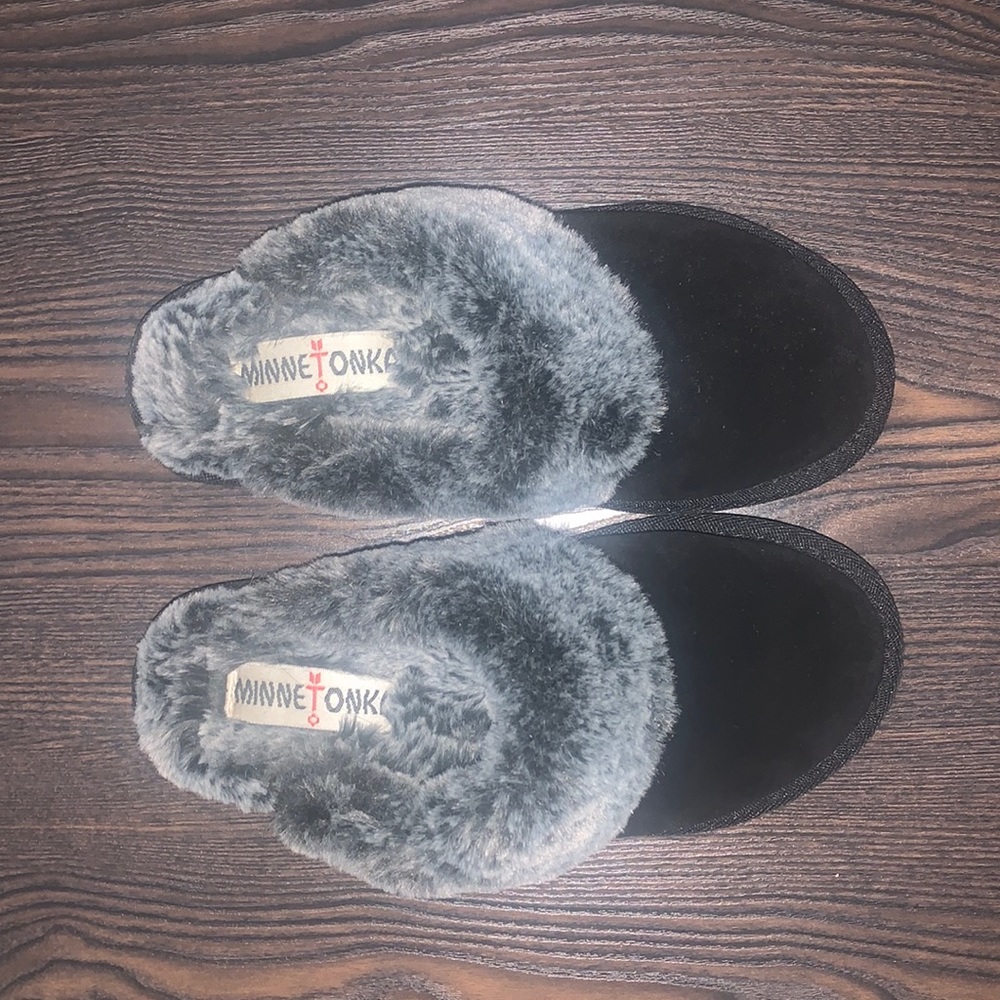 Minnetonka slippers brand new!